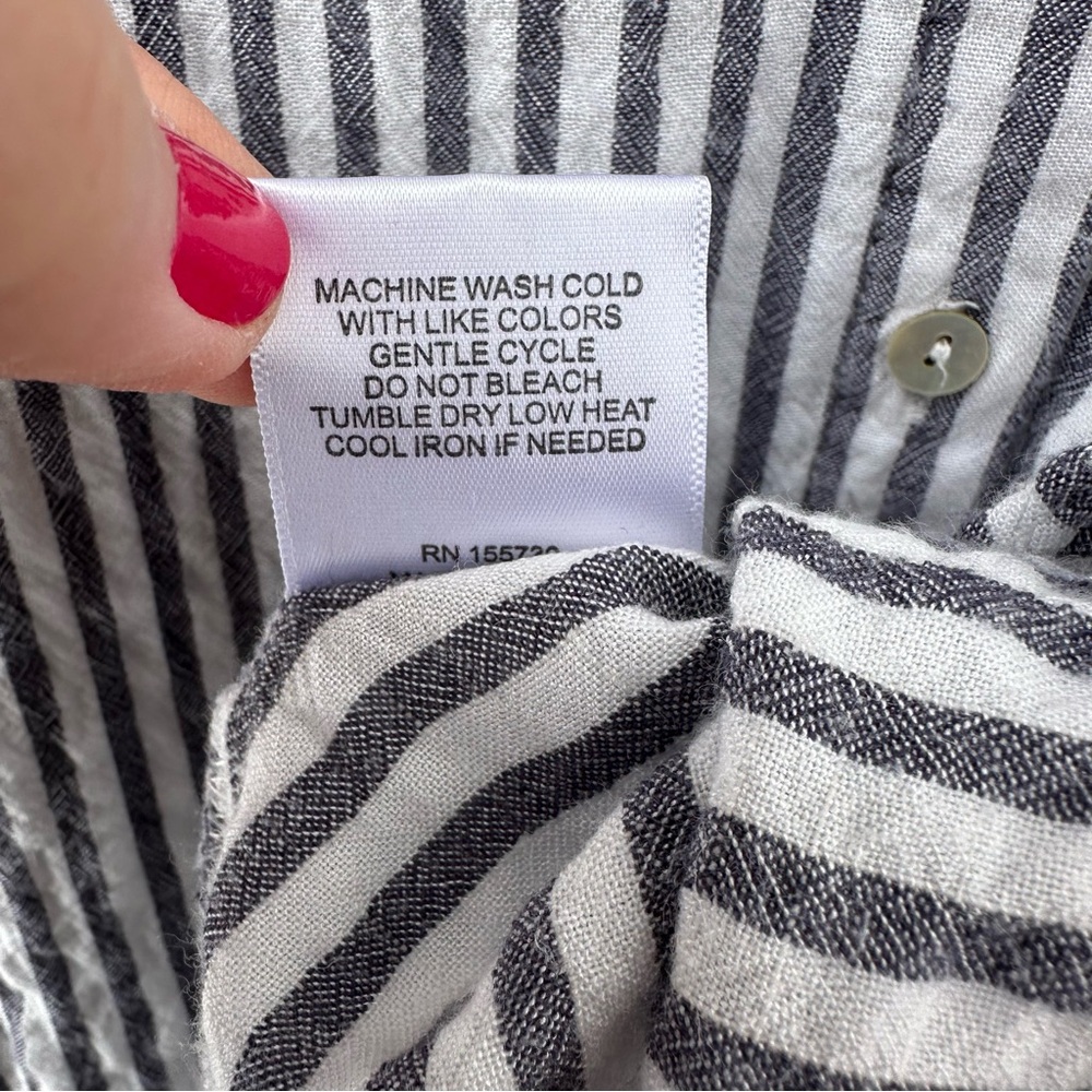 Jane and Delancey Gray White Stripe Buttondown Hi Low Tunic Rayon L - Picture 7 of 9